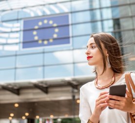 EU Verbraucherreport iStock - RossHelen.jpg