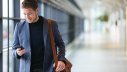 digital-smartphone-flughafen-fotolia maridav-63174131.jpg