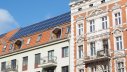 Solarzellen auf Hausdach. Foto: finecki - fotolia.com