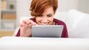 digital-frau-tablet-fotolia contrastwerkstatt 94173193 s.jpg