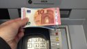 finanzen-geldautomat-fotolia henry czauderna 81073367.jpg