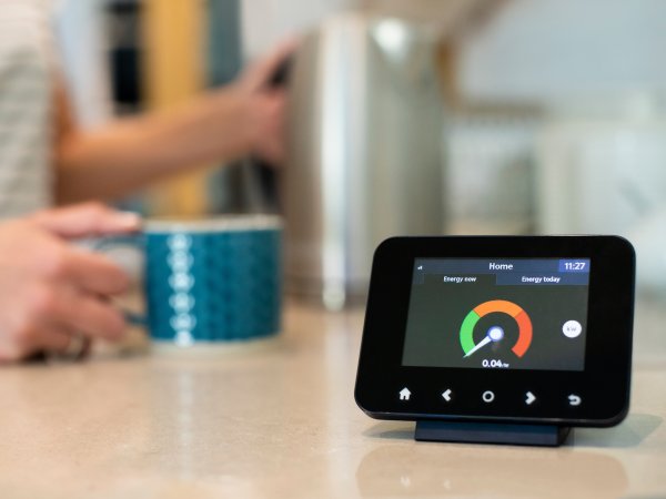 Smart Meter auf dem Tisch