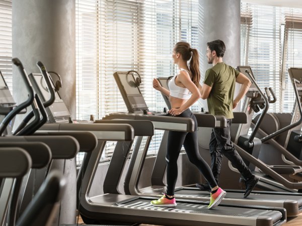 Fitnessstudio Laufband