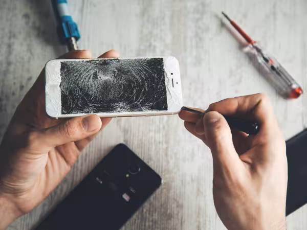 Reparatur eines Handy-Displays