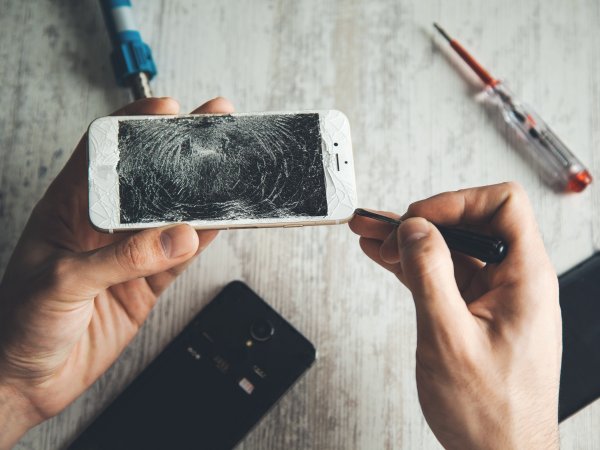Reparatur eines Handy-Displays