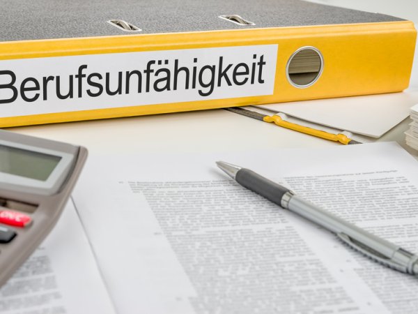 Ordner mit dem Schriftzug: Berufsunfähigkeit