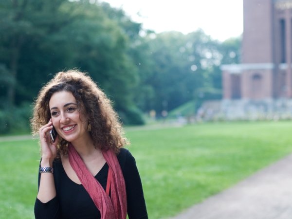 telekommunikation-frauamtelefon-photocase-rinah.jpg