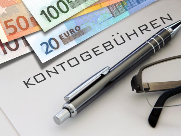 finanzen dispokredit kontogebuehren fotolia butch 98249685 s.jpg