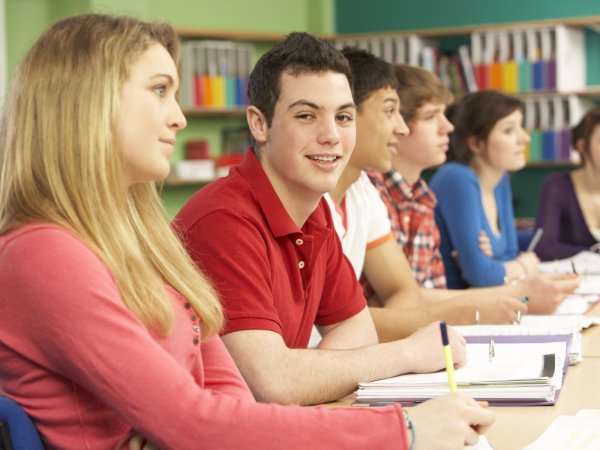 Schüler im Unterrichtsfach Verbraucherbildung. Foto: Monkey Business 2/Shotshop.com