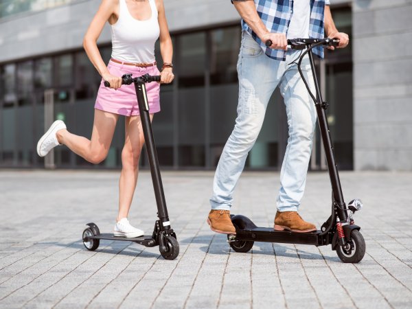 mobilitaet e-scooter zinkevych adobestock 118867497.jpeg