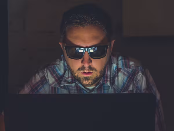 fake-profile.jpg