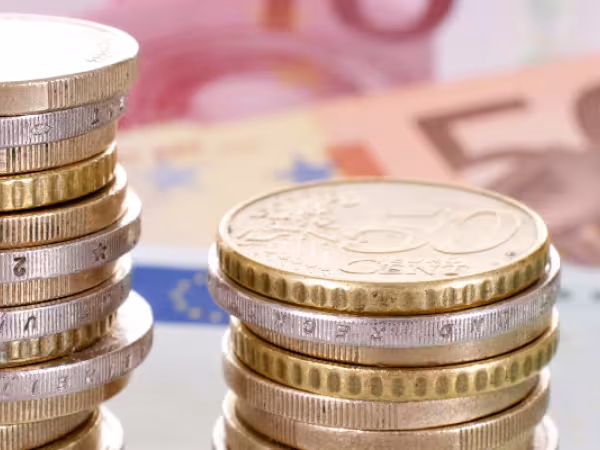 Musterfeststellungsklage gegen Sparkasse Nürnberg_vzbv unter Verwendung von grafikplusfoto - Adobe Stock
