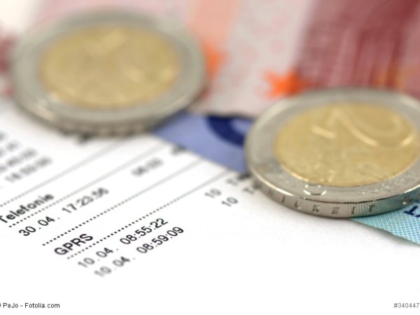telekommunikation-rechnung-geld-fotolia PeJo rdax 229x163.jpg