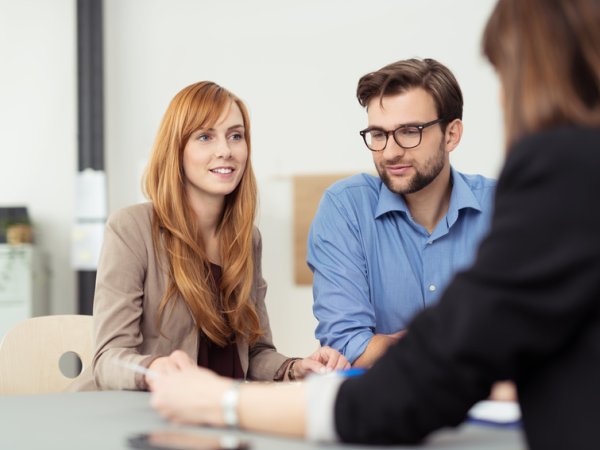 finanzen-beratung-fotolia contrastwerkstatt-83238846.jpg