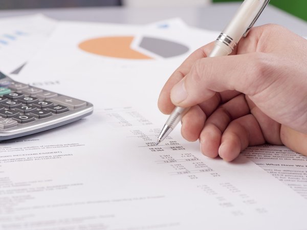 finanzen-taschenrechner-statistik-fotolia pfpgroup 78545857.jpg