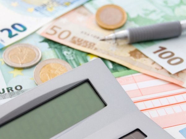 finanzen basiskontogebuehr fotosg fotolia 119315083 s.jpg