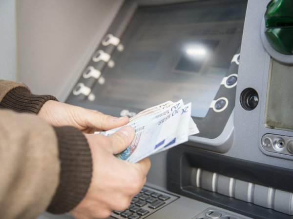 finanzen zahlungsverkehr basiskonto lulu fotolia 75982653 s.jpg
