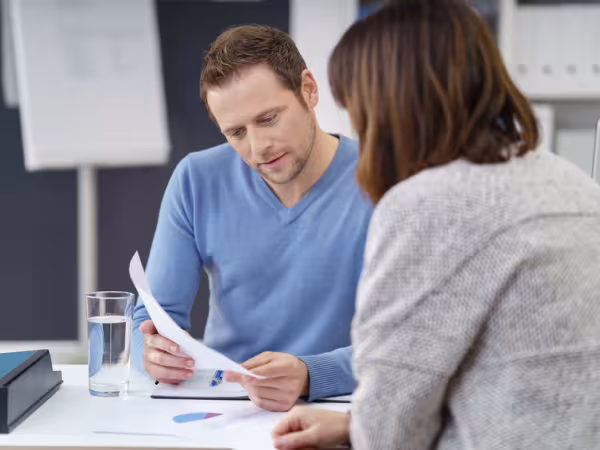 politik-beratung-fotolia_contrastwerkstatt-100647326_s.jpg