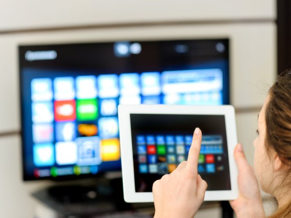 smart-tv-nutzung-rasulov-fotolia 80198424.jpg